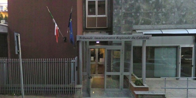 Nuova vittoria al TAR Calabria: è disposta l’ammissione in sovrannumero e i posti vacanti sono occupati con scorrimento della graduatoria